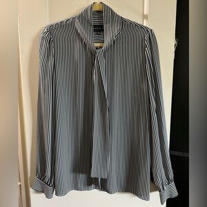 Women’s button-up shirt with neck ties
